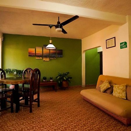 OYO Hotel Casa Arena Zihuatanejo Exterior foto