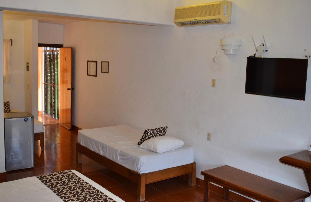 OYO Hotel Casa Arena Zihuatanejo Exterior foto