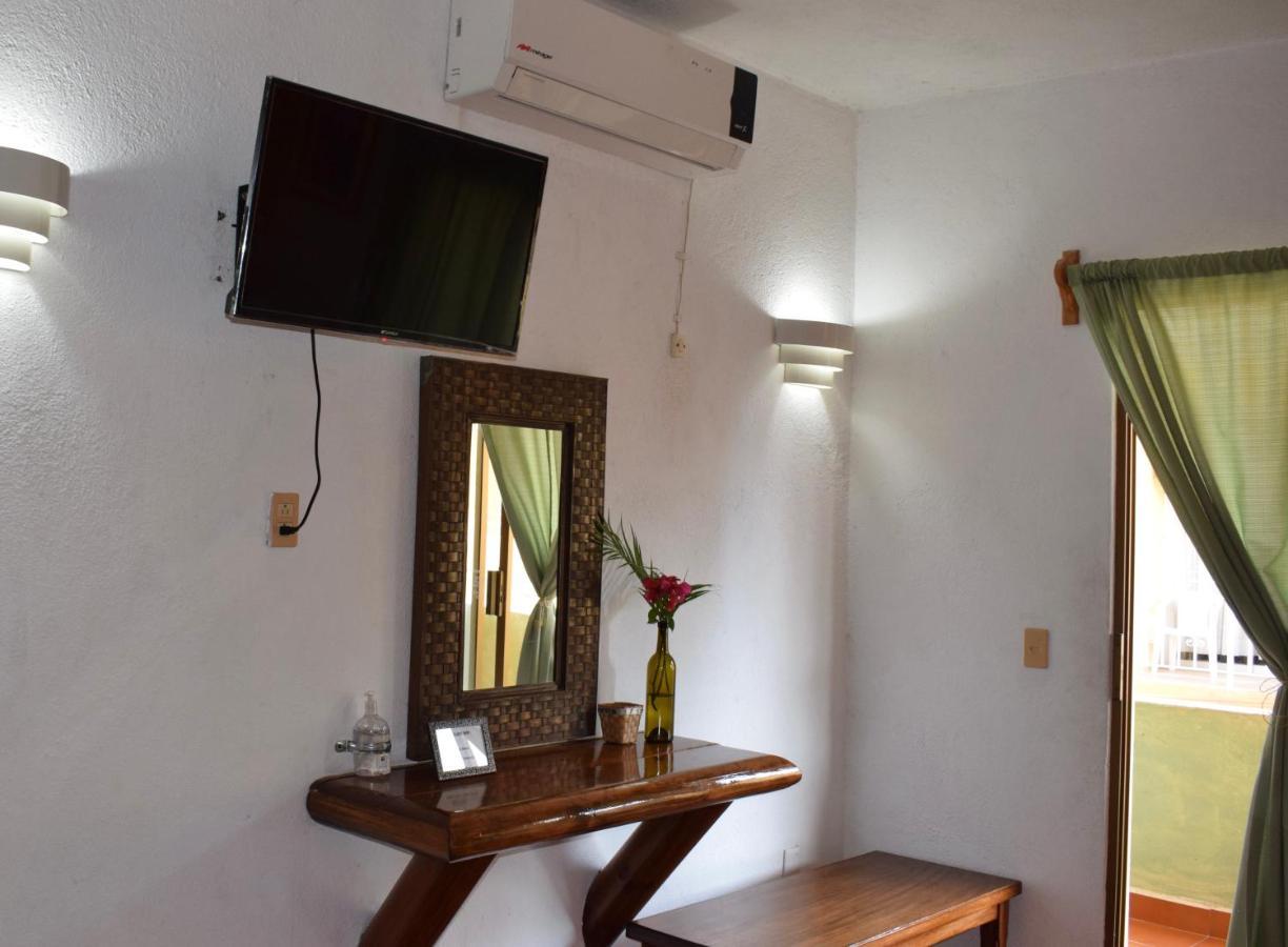 OYO Hotel Casa Arena Zihuatanejo Exterior foto