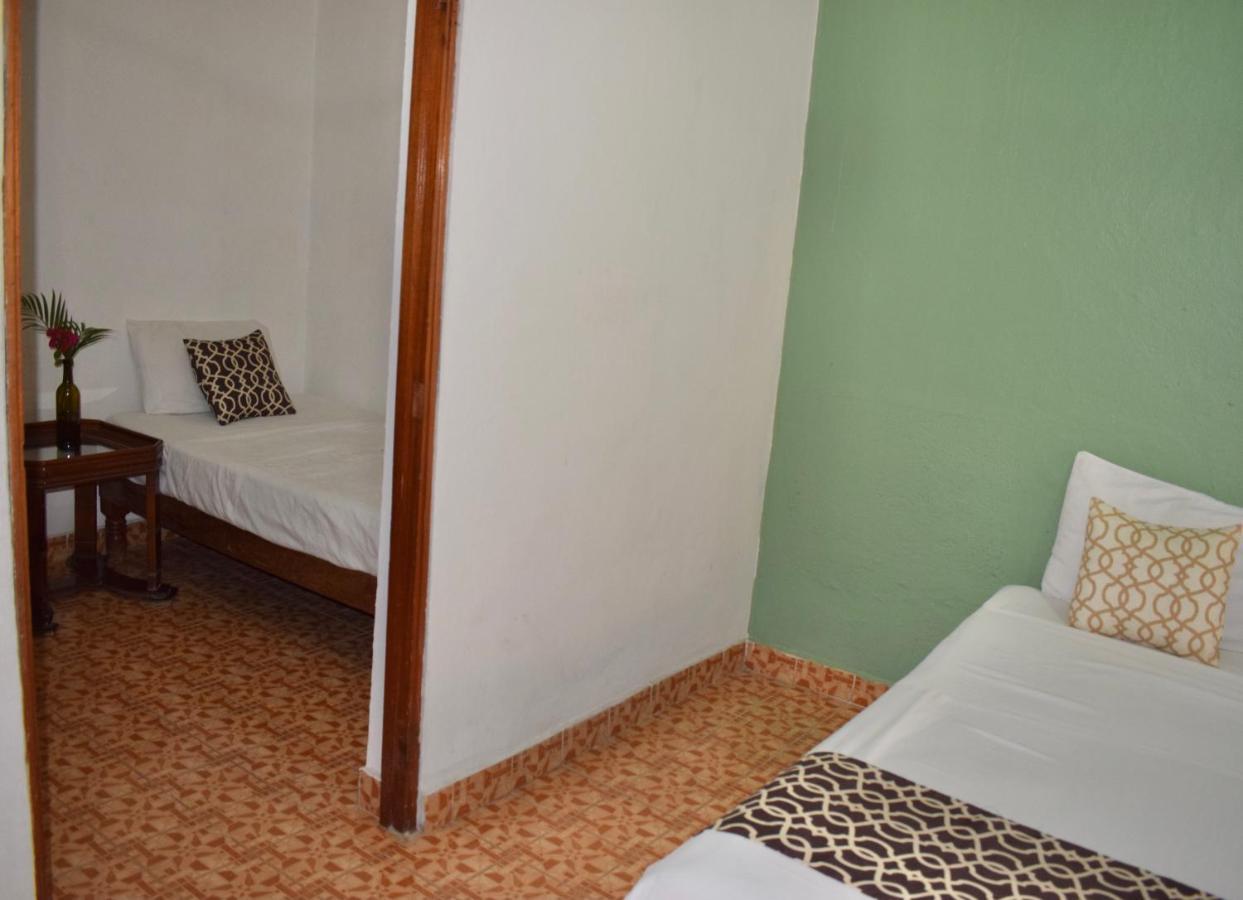 OYO Hotel Casa Arena Zihuatanejo Exterior foto